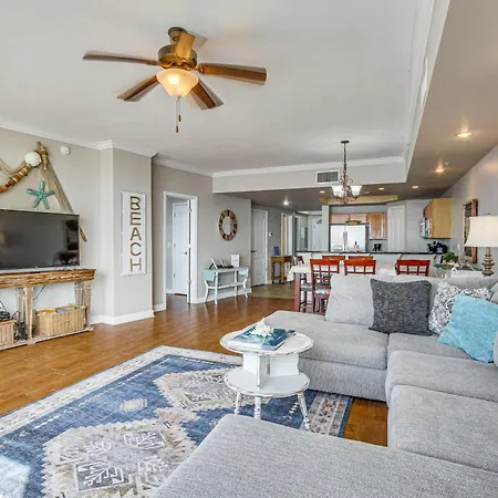 Sleek Gulfport Condo With Ocean Views And Pool Access!